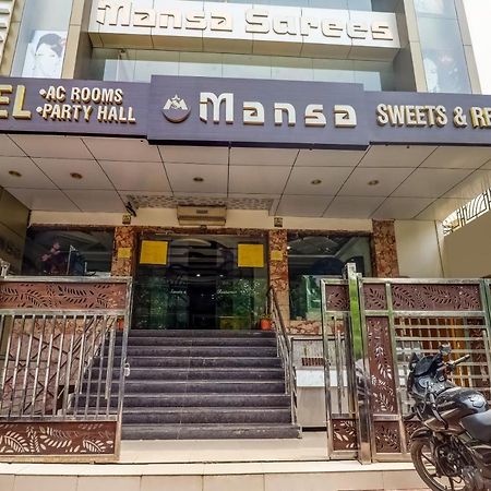 Hotel Mansa Kanpur Exteriör bild