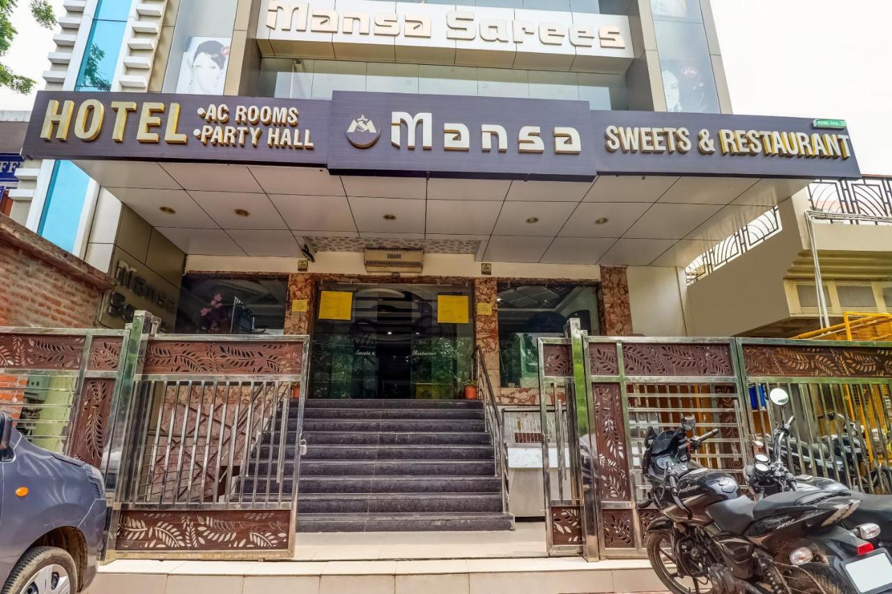 Hotel Mansa Kanpur Exteriör bild